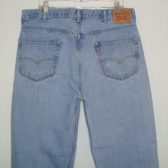 Vintage Levi's 550 Tapered Leg Distressed Jeans 38 - Picture 8 of 8